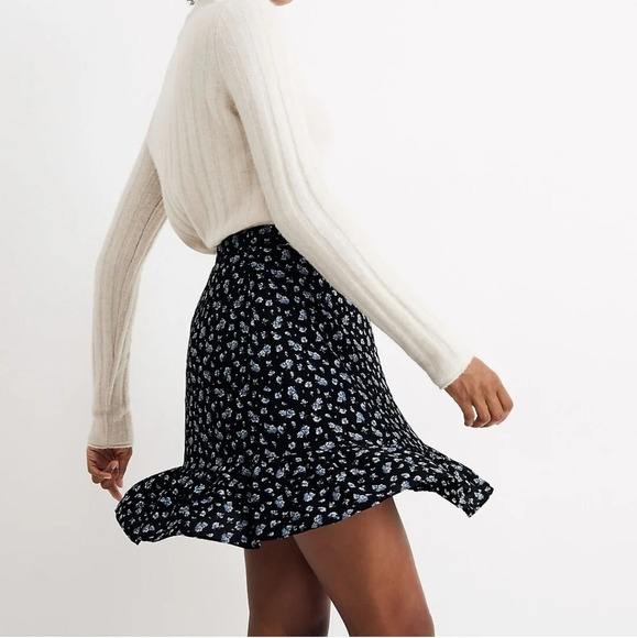 Madewell Ruffle Wrap Mini Skirt in Baby's Breath Blue Micro Floral 4 - Picture 2 of 16